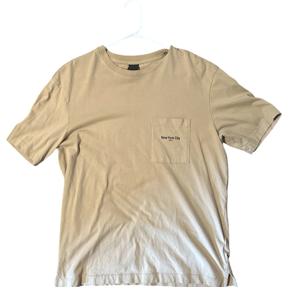 Men's Tan T-Shirt with “New York City” on Pocket, Size: Medium